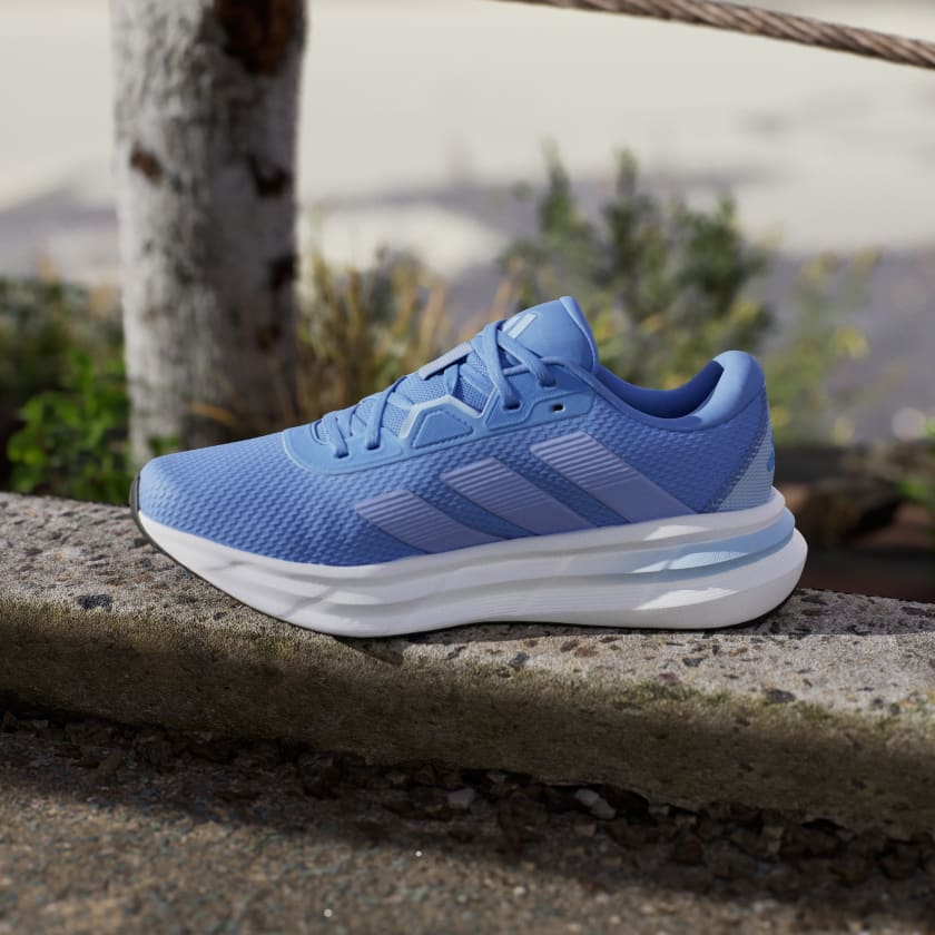 GALAXY 7 RUNNING SHOES